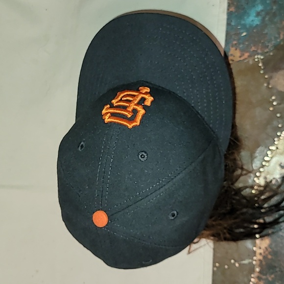 Vintage. Made in USA. San Francisco Giants. MLBPA. New Era fitted size 6 7/8 - Picture 6 of 14